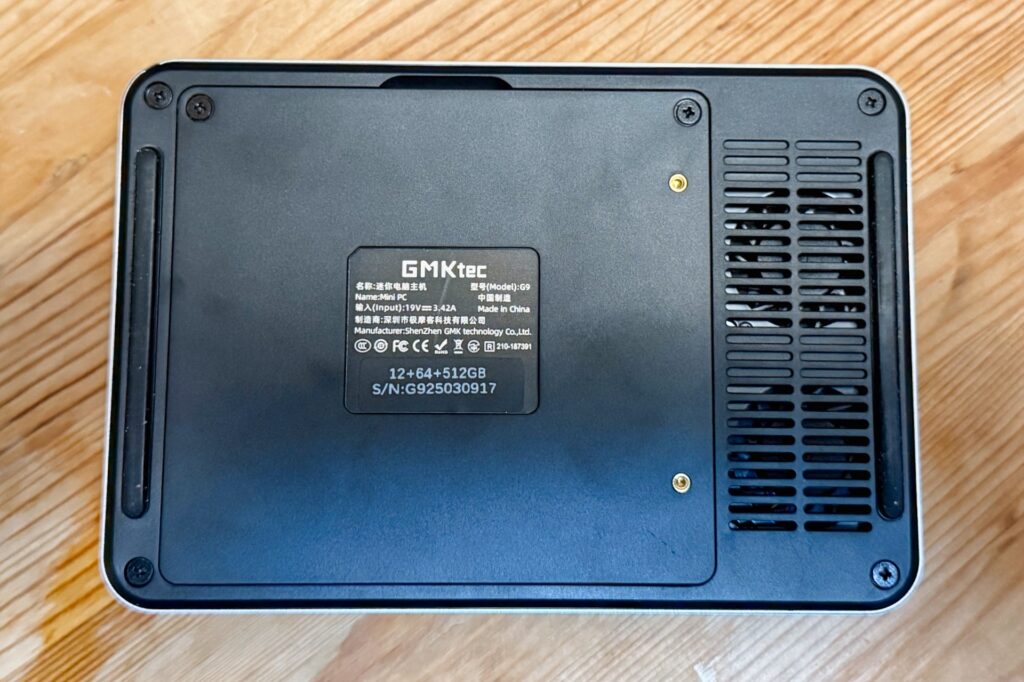 GMKtec NucBox G9 – M.2 NVMe SSD x4